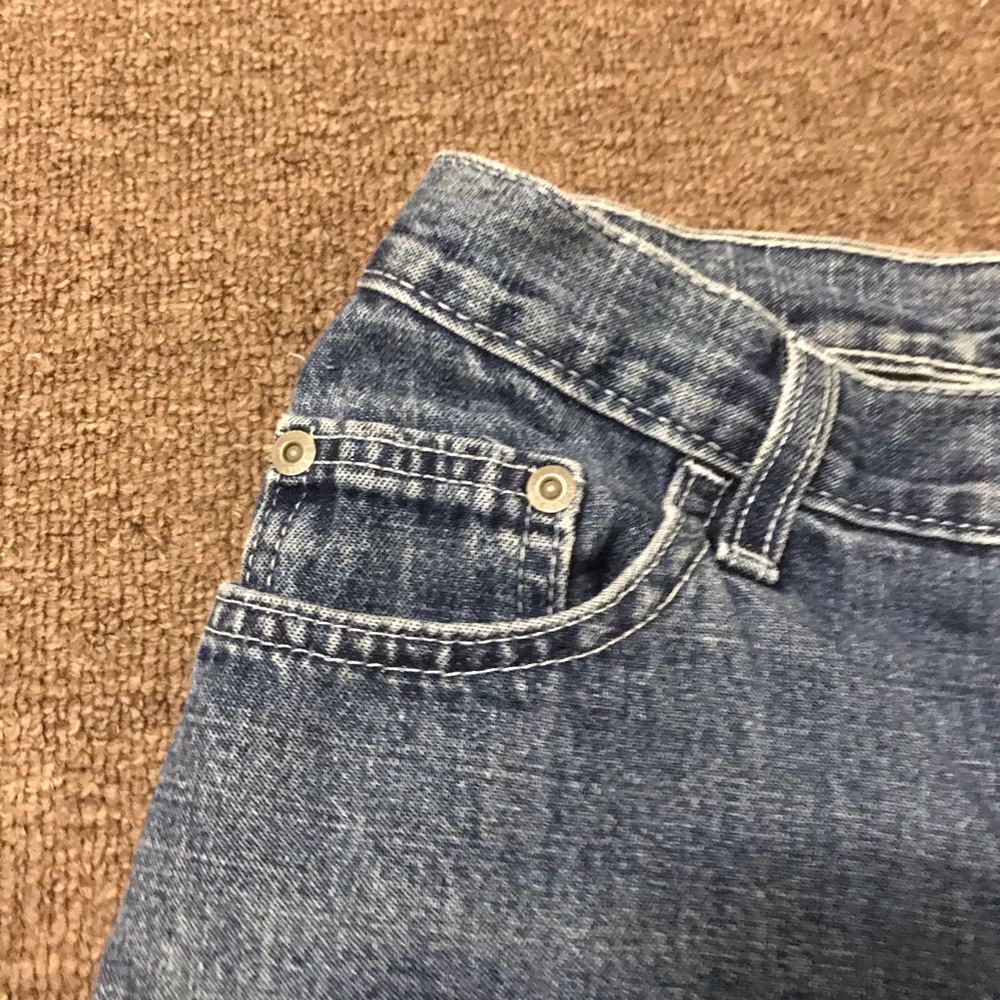 Shorts - Picture 3 of 7